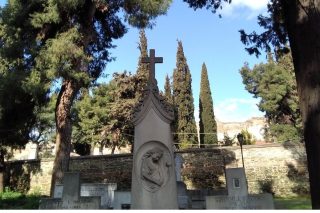Οι δρόμοι των νεκρών