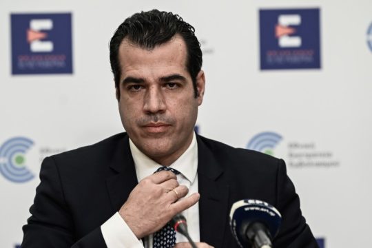 Αφήνουν ανοιχτή τη διαγραφή των προστίμων σε όσους άνω των 60 εμβολιαστούν