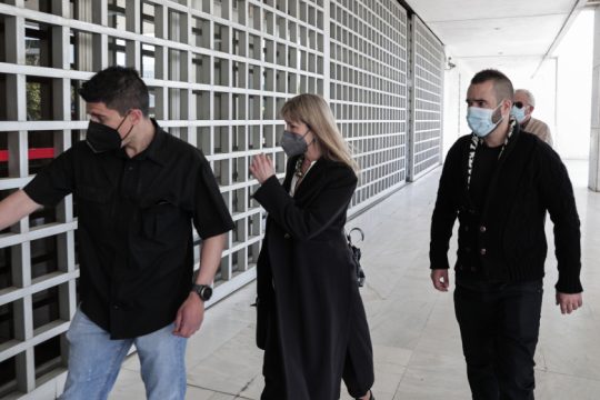 Ελεύθερη, χωρίς περιοριστικούς όρους, η Τουλουπάκη μετά την απολογία της για το σκάνδαλο Novartis