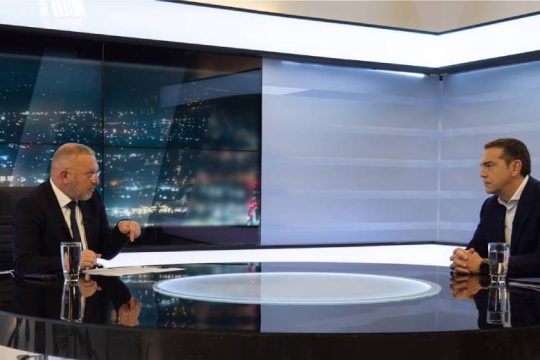 Σύγκρουση ΣΥΡΙΖΑ-Οικονόμου για τις δηλώσεις Τσίπρα για Ουκρανία