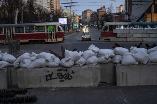 «Ταχεία απόσυρση» των ρωσικών δυνάμεων προς τα ανατολικά