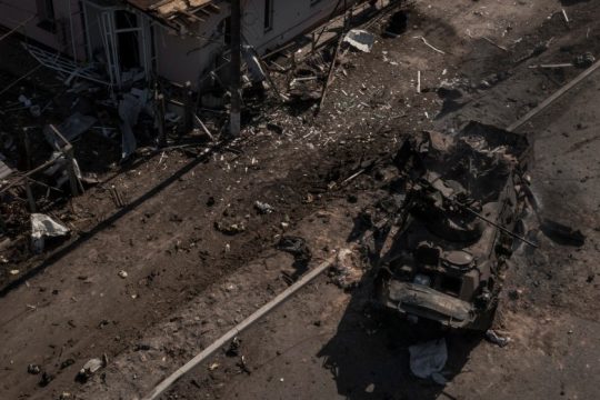 Το Κίεβο καταγγέλλει «κλοπή σιτηρών», η Ρωσία υποβαθμίζει τον πυρηνικό κίνδυνο