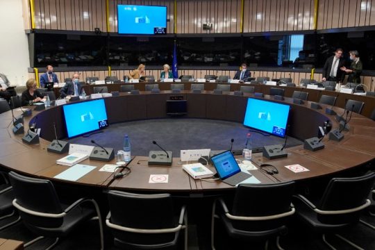 Τι περιλαμβάνει το 5ο πακέτο ευρωπαϊκών κυρώσεων κατά της Ρωσίας