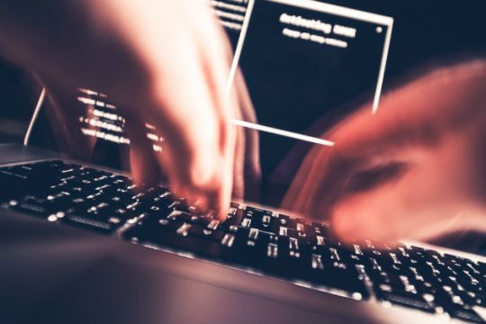 FBI: Χάκερ συνδεόμενοι με την Β. Κορέα πίσω από την κλοπή κρυπτονομισμάτων 620 εκατ. δολ.