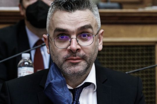 Πεντάωρη «ανάκριση» για τα ενεργειακά υπερκέρδη