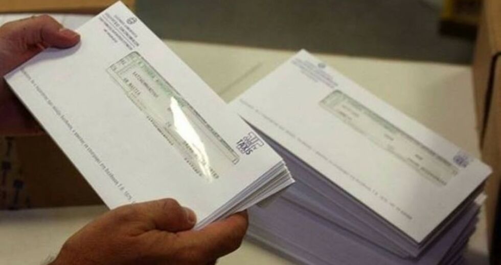 Φορολογικές δηλώσεις: Χρεωστικό ένα στα τέσσερα εκκαθαριστικά
