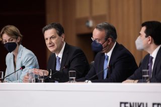 Επικοινωνιακά τρικ, αλγόριθμοι και αναπάντητα ερωτήματα