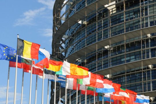 Άμεση έναρξη διαπραγματεύσεων για ένταξη Αλβανίας και Β. Μακεδονίας ζητά το Ευρωκοινοβούλιο