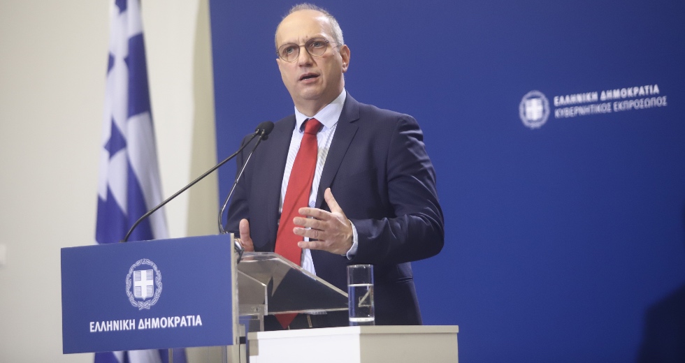 Ο κυβερνητικός εκπρόσωπος και οι αρχαίοι