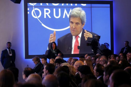 Τζον Κέρι: Ο πόλεμος στην Ουκρανία δεν είναι άλλοθι εγκατάλειψης του αγώνα κατά της κλιματικής αλλαγής