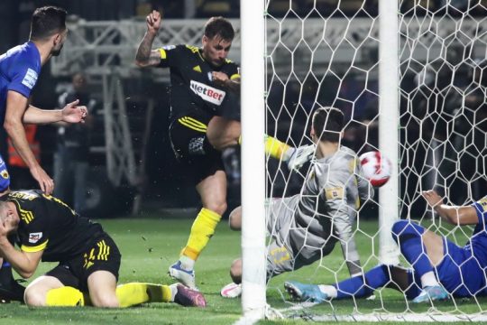 Φιέστα για Ολυμπιακό, ευρωπαϊκό εισιτήριο για Άρη