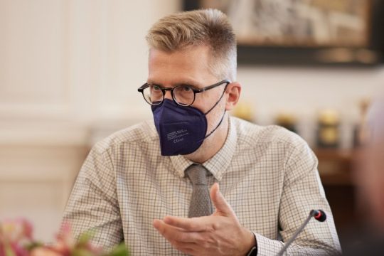 Πήραν το πόρισμα της ΡΑΕ, κρατάμε μικρό καλάθι για τις αποφάσεις