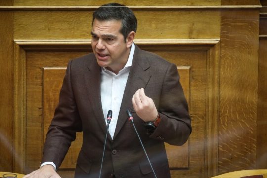 Αλ. Τσίπρας: Να μην κόβεται το ρεύμα έως ότου αποφασίσει η Δικαιοσύνη για τη ρήτρα