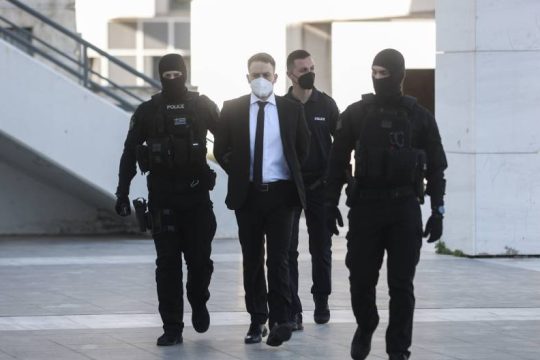 Η ώρα της απολογίας για τον Μπάμπη Αναγνωστόπουλο