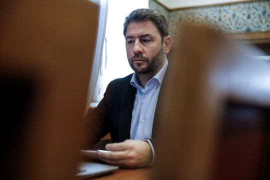 Πλαφόν στη λιανική ζητά ο Ανδρουλάκης