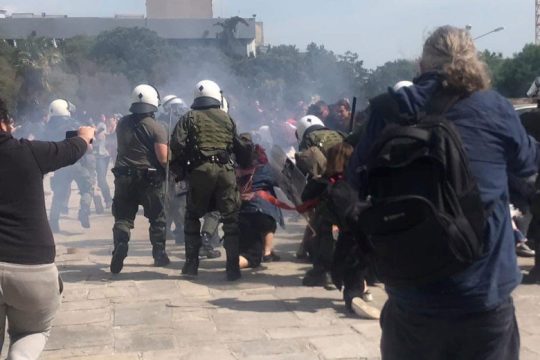 ΑΠΘ: Στο δρόμο κατά της αστυνομικής βίας οι φοιτητές – Σοκάρουν νέες μαρτυρίες
