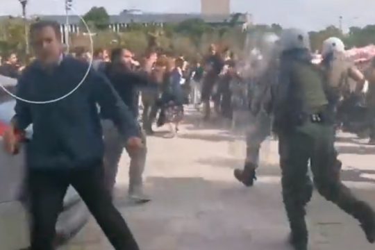 Έξι μήνες με αναστολή για «εξύβριση» στον 48χρονο που δήθεν προκάλεσε τα ΜΑΤ στο ΑΠΘ