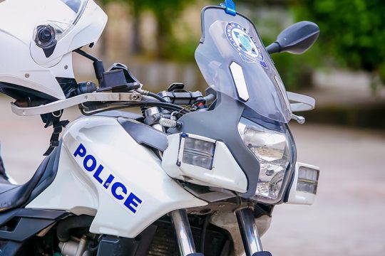 «Νταής» αστυνομικός συνελήφθη για βία κατά της συντρόφου του
