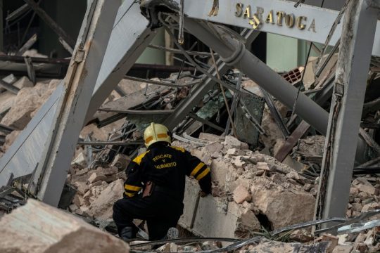 Αυξήθηκε ο τραγικός απολογισμός από την έκρηξη στην Κούβα