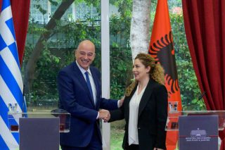 Μετ’ εμποδίων προς τη Χάγη για τις ΑΟΖ με την Αλβανία