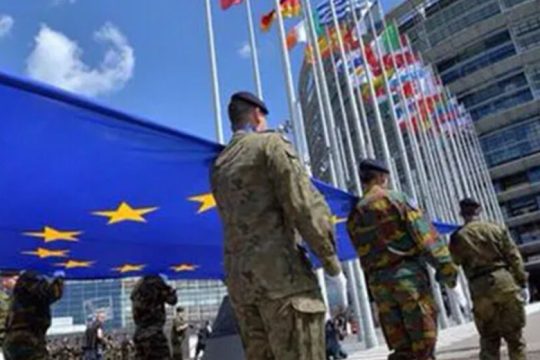 Η Ευρώπη παίρνει… τα όπλα της