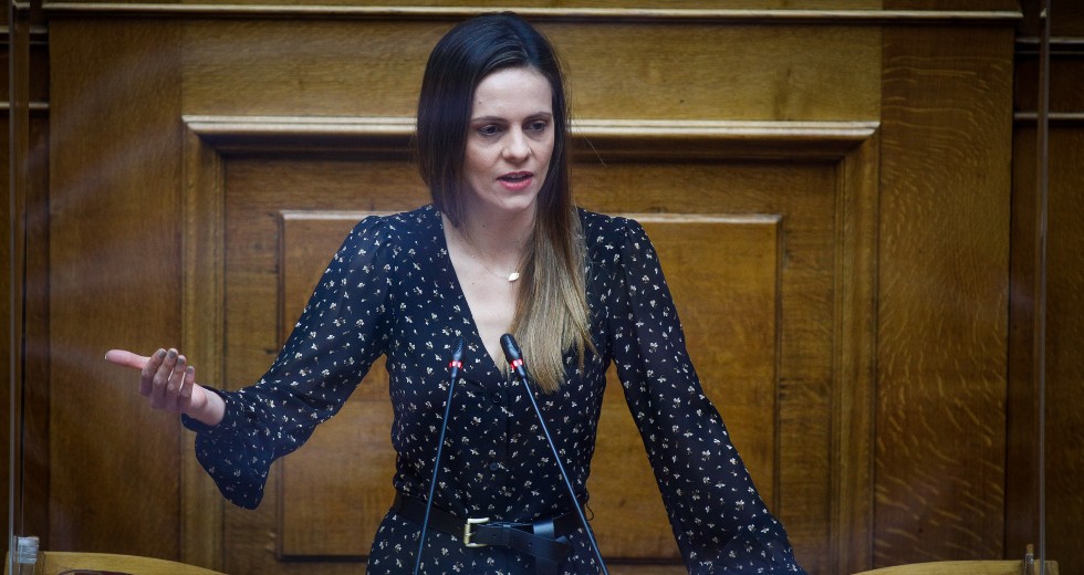 «Στα όρια του μαγειρέματος ο συμψηφισμός υπερκερδών και ζημιών στη λιανική της ενέργειας»