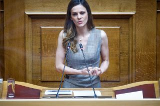 Αντιδράσεις στη Βουλή για τις δηλώσεις Μητσοτάκη