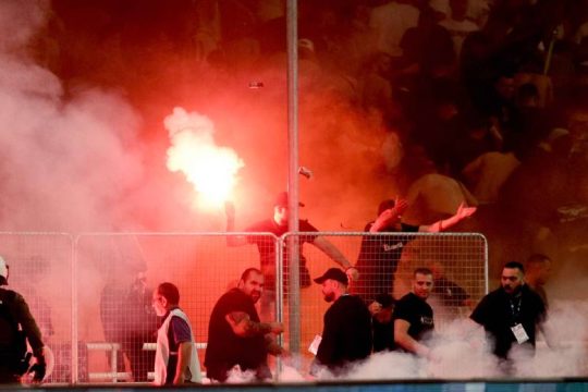 Οταν αντιδράσεις εσύ, ο ευνοημένος!  Μόνο τότε…