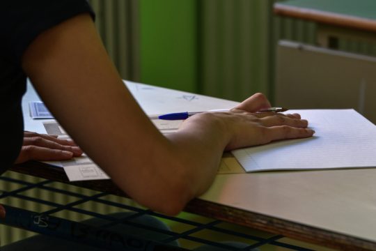 Οι ημερομηνίες λήξης μαθημάτων για Γυμνάσια και ΓΕΛ, απολυτήριων και προαγωγικών εξετάσεων