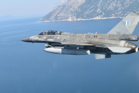 Εντάσεις στον αέρα
