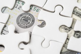 «Βαρύ πυροβολικό» από τη Fed