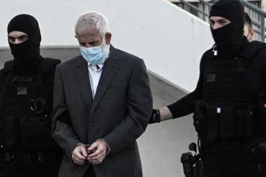 «Αν περάσεις αυτή την πόρτα, θα σε καταστρέψω»