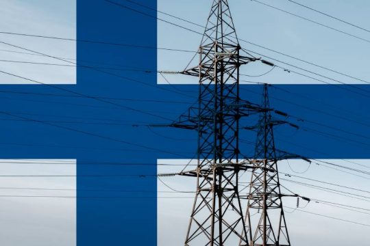Φουντώνει ο ενεργειακός πόλεμος