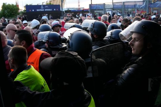 «Μπαλάκι» οι ευθύνες για τα έκτροπα στον τελικό του Champions League