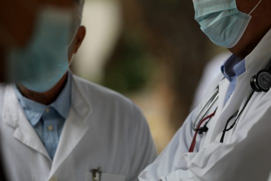 Δικαίωση 2.500 γιατρών για τις περικοπές μισθών
