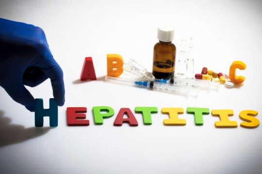 Με ηπατίτιδα διαγνώστηκαν σχεδόν 300 παιδιά παγκοσμίως