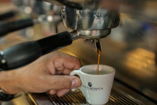 Επιστημονική μελέτη «δικαιώνει» τους λάτρεις του καφέ