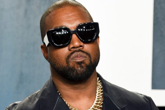 Στα δικαστήρια ο Kanye West για κλοπή αποσπάσματος από κήρυγμα πάστορα
