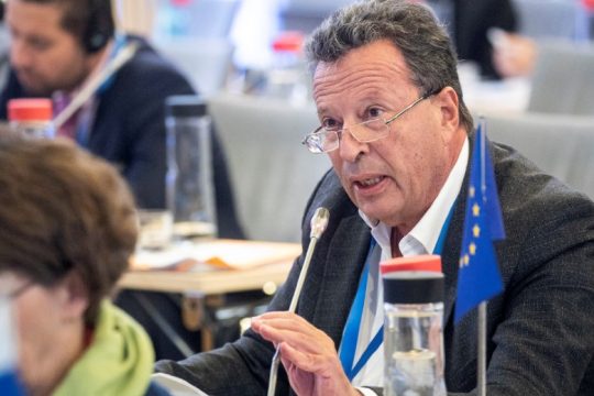 Η μεσαία τάξη στην πρέσα της πολιτικής Μητσοτάκη