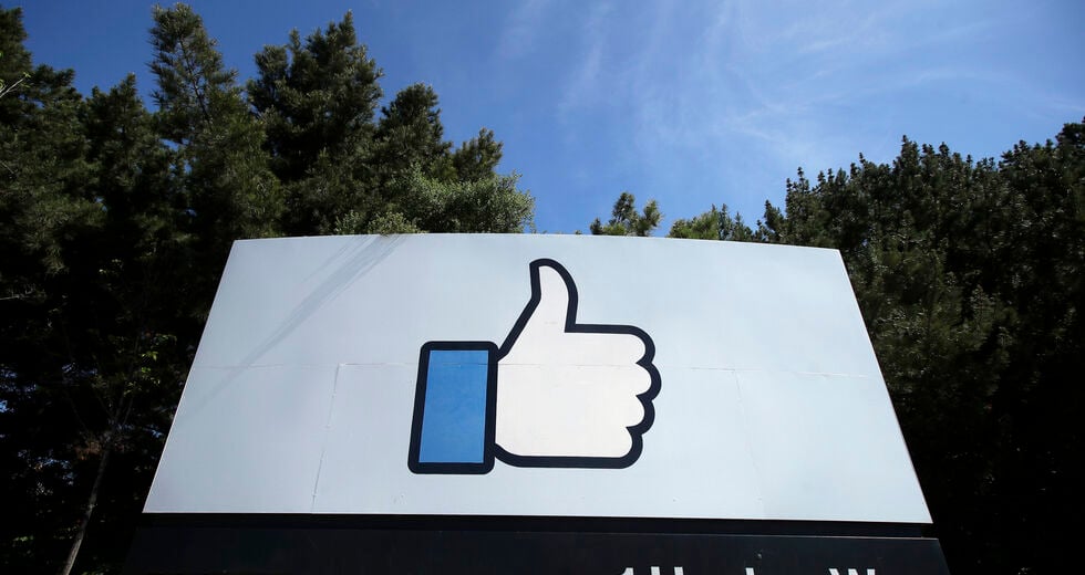 Από τα ιστορικά μονοπώλια στις Big Tech