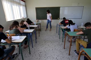 Ψαλίδι 9.000 θέσεων στα ΑΕΙ!