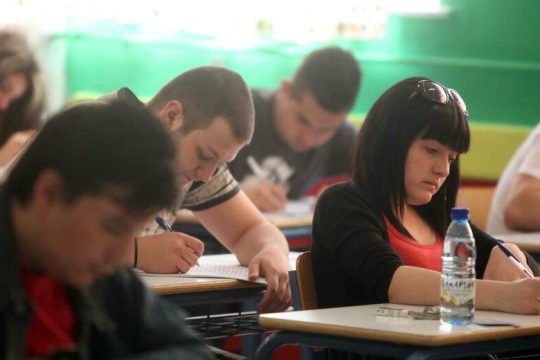 Απολυτήριες και προαγωγικές εξετάσεις από Δευτέρα στα Λύκεια
