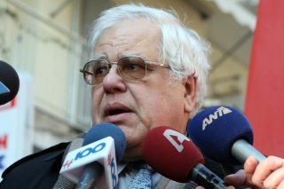 Ο δήμος τίμησε υποψήφιο της Χ.Α.