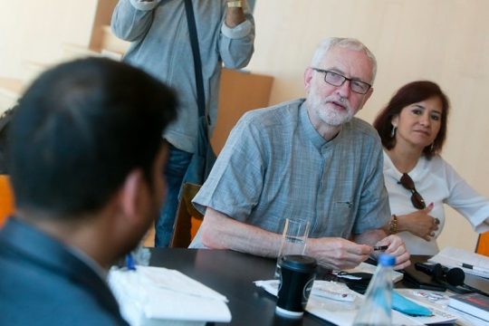 «Να στηρίζουμε όλους τους πρόσφυγες, όχι μόνο της Ουκρανίας»