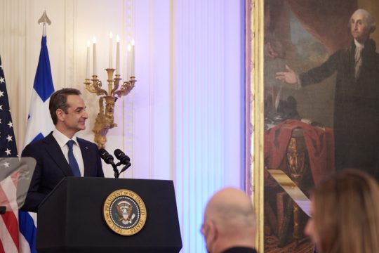 Ο πρωθυπουργός χαμένος στη μετάφραση [βίντεο]