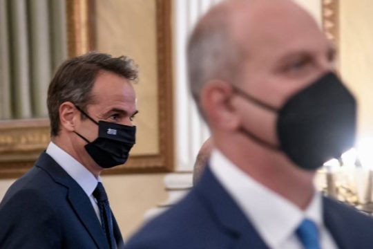 Η κυβέρνηση διασύρει διεθνώς τη χώρα