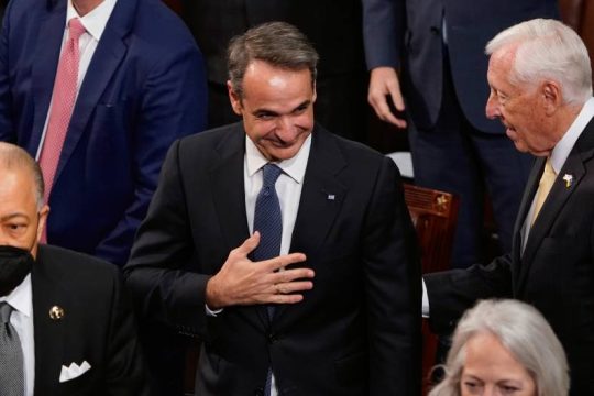 Ανιστόρητες συγκρίσεις