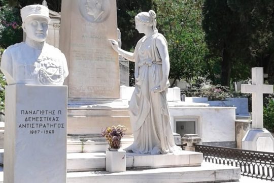 Επανέρχεται ο Δήμος Οροπεδίου Λασιθίου για το μνημείο του Αντ. Παπαδάκη