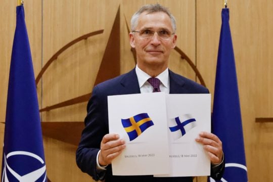 Σουηδία και Φινλανδία κατέθεσαν επισήμως αίτημα ένταξης στο ΝΑΤΟ