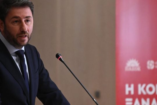 Συσπείρωση με Σημίτη, Παπανδρέου και Βενιζέλο